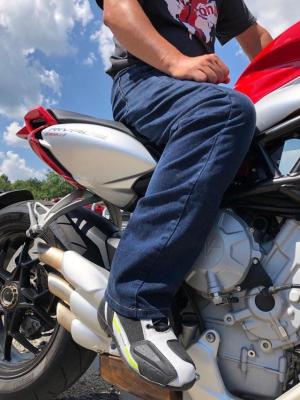 Modeka Kyne motoros cipő teszt képe